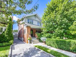 42 CRANG AVENUE Toronto, ON M6E 2Z9