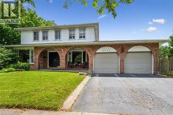 2525 WOBURN Crescent Oakville, ON L6L 5E8