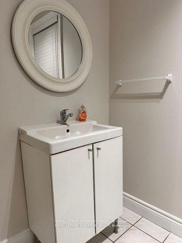 3819 Allcroft Road, Mississauga, ON - Indoor Photo Showing Bathroom