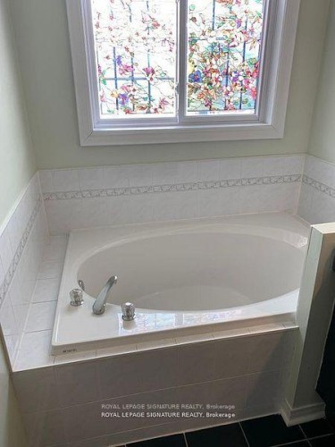 3819 Allcroft Road, Mississauga, ON - Indoor Photo Showing Bathroom