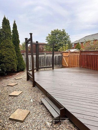 3819 Allcroft Road, Mississauga, ON - Outdoor