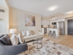 324-701 Sheppard Avenue WToronto, ON M3H 2S7