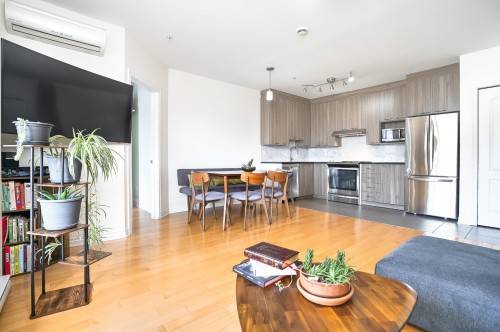 Overall view - 308-5425 Rue St-Denis, Montréal (Le Plateau-Mont-Royal), QC - Indoor Photo Showing Kitchen