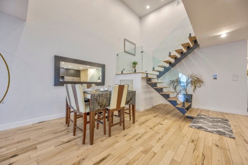 Salle à manger - 2B Tsse Chatel, Laval (Sainte-Rose), QC - Indoor Photo Showing Other Room