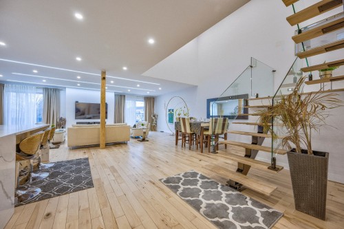 Vue d'ensemble - 2B Tsse Chatel, Laval (Sainte-Rose), QC - Indoor