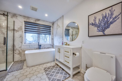 Salle de bains - 2B Tsse Chatel, Laval (Sainte-Rose), QC - Indoor Photo Showing Bathroom