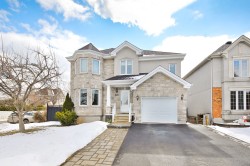 1960 Av. de la Volière Laval (Sainte-Rose), QC H7L 5R8