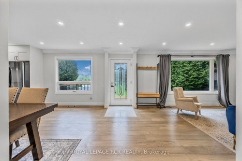 61 William Street E, Caledon, ON - Indoor Photo Showing Living Room