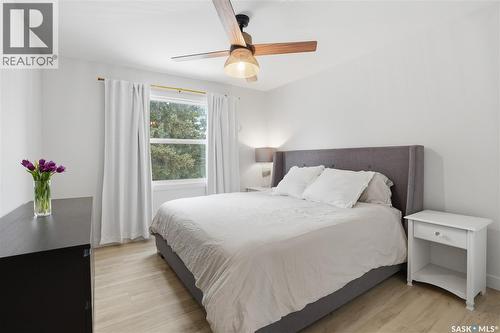 41 Red River Road, Saskatoon, SK - Indoor Photo Showing Bedroom