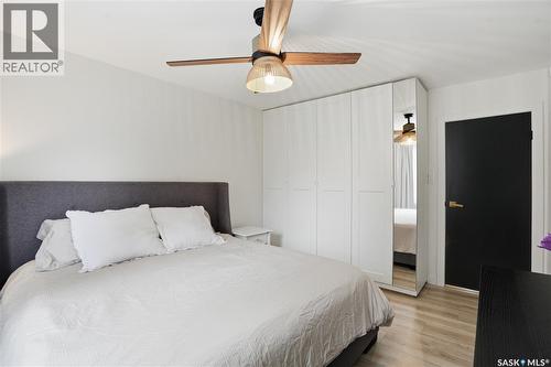 41 Red River Road, Saskatoon, SK - Indoor Photo Showing Bedroom