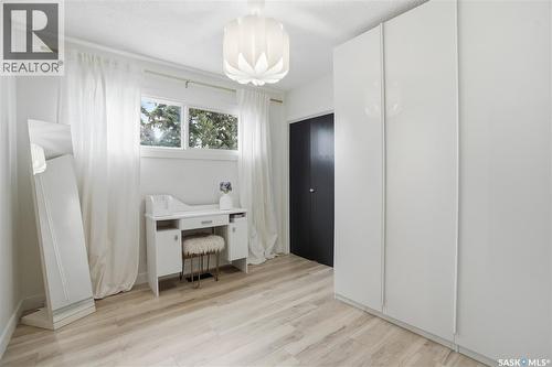 41 Red River Road, Saskatoon, SK - Indoor Photo Showing Other Room