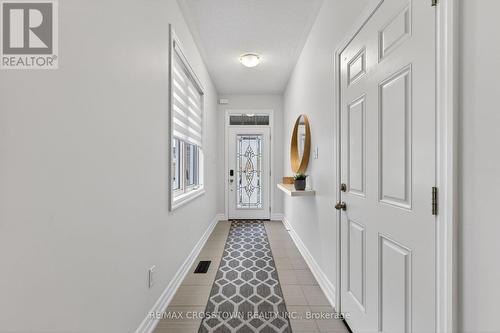 30 Hutton Crescent, Essa, ON - Indoor Photo Showing Other Room