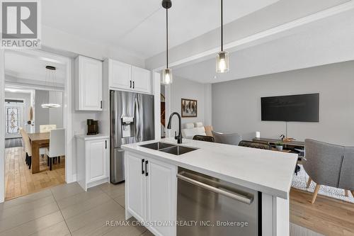 30 Hutton Crescent, Essa, ON - Indoor Photo Showing Kitchen With Double Sink