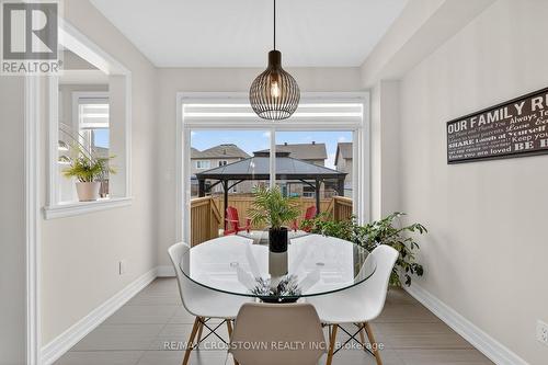 30 Hutton Crescent, Essa, ON - Indoor Photo Showing Dining Room