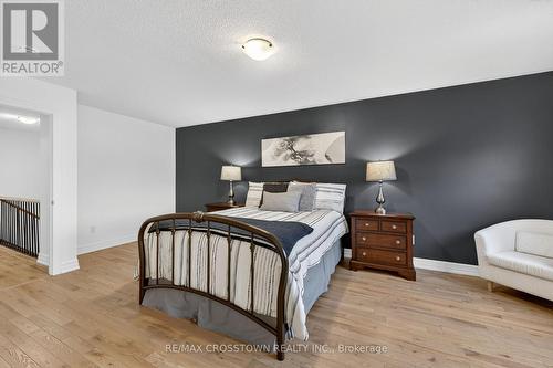 30 Hutton Crescent, Essa, ON - Indoor Photo Showing Bedroom