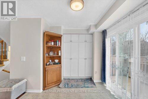 2957 Jackson Drive, Burlington, ON - Indoor