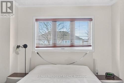 2957 Jackson Drive, Burlington, ON - Indoor Photo Showing Other Room