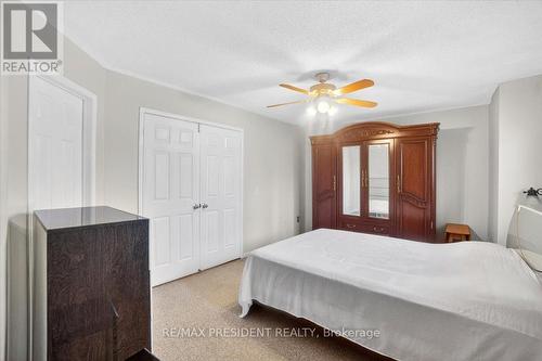 2957 Jackson Drive, Burlington, ON - Indoor Photo Showing Bedroom