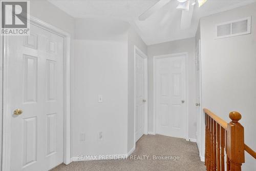 2957 Jackson Drive, Burlington, ON - Indoor Photo Showing Other Room