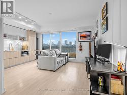 817 - 60 TANNERY ROAD  Toronto, ON M5A 0A8