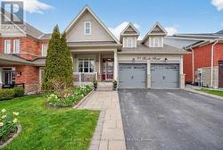 33 BOOTH STREET Bradford West Gwillimbury, ON L3Z 0A4