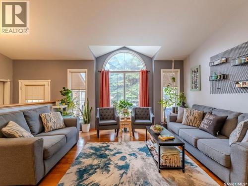 2306 Kenderdine Road, Saskatoon, SK - Indoor Photo Showing Living Room