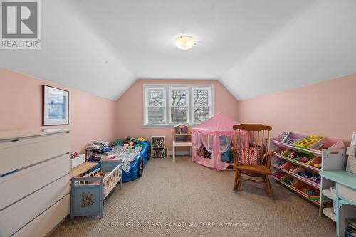 24 Terrence Street, London East (East L), ON - Indoor Photo Showing Bedroom