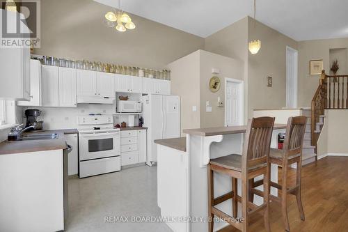 5 Maple Park Private, Ottawa, ON - Indoor Photo Showing Kitchen