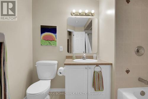 Lower level bathroom - 5 Maple Park Private, Ottawa, ON - Indoor Photo Showing Bathroom