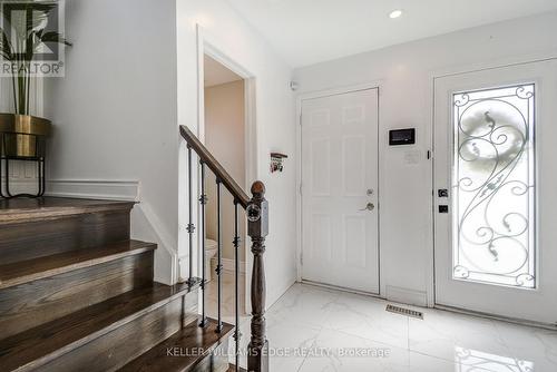 18 Desantis Court, Hamilton, ON - Indoor Photo Showing Other Room