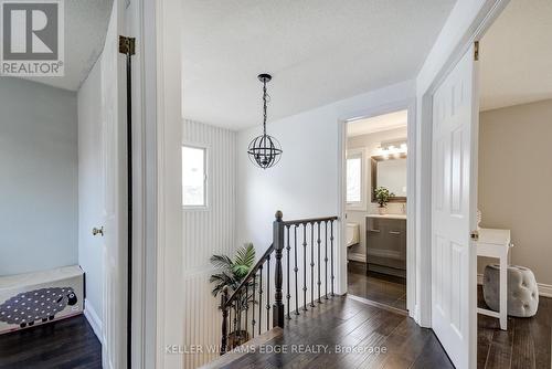 18 Desantis Court, Hamilton, ON - Indoor Photo Showing Other Room