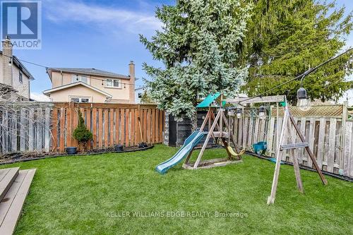 18 Desantis Court, Hamilton, ON - Outdoor