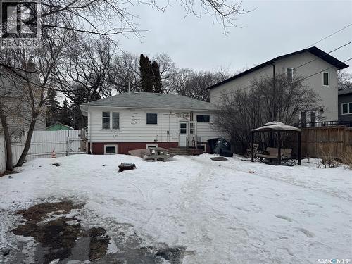 1318 B Avenue N, Saskatoon, SK - Outdoor