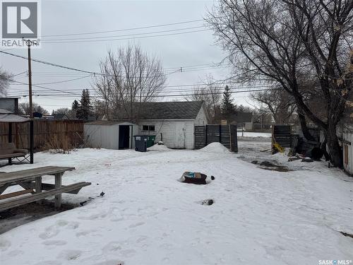 1318 B Avenue N, Saskatoon, SK - Outdoor