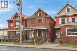 96 WENTWORTH Street N  Hamilton, ON L8L 5V4