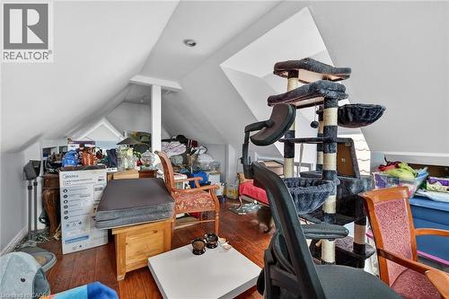 96 Wentworth Street N, Hamilton, ON - Indoor Photo Showing Gym Room