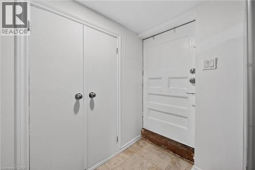 96 Wentworth Street N, Hamilton, ON - Indoor Photo Showing Other Room