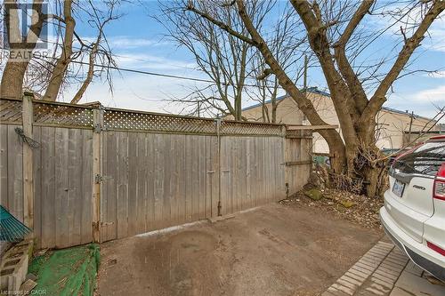 96 Wentworth Street N, Hamilton, ON - Outdoor