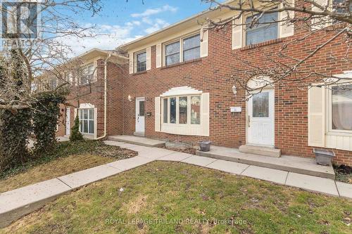 374 HOMESTEAD COURT  London North (North F), ON N6G 2E9