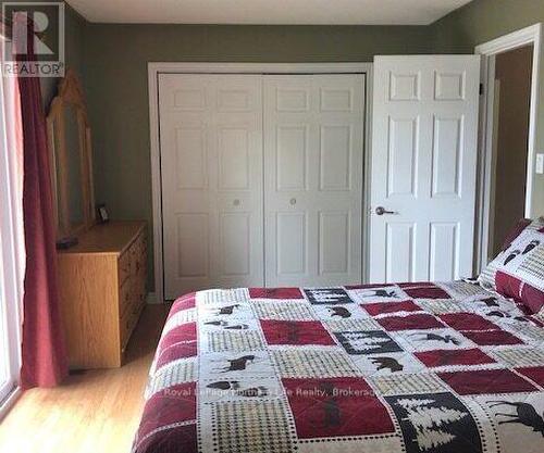 1055E Argo Run, Mattawan, ON - Indoor Photo Showing Bedroom