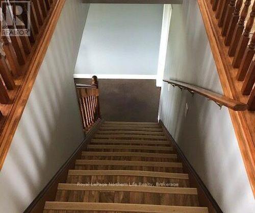 1055E Argo Run, Mattawan, ON - Indoor Photo Showing Other Room