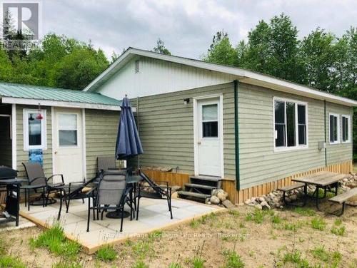 1055E Argo Run, Mattawan, ON - Outdoor With Deck Patio Veranda With Exterior