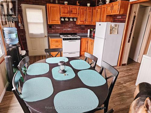 1055E Argo Run, Mattawan, ON - Indoor Photo Showing Dining Room