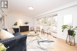 474 SANDLEWOOD ROAD  Oakville, ON L6L 3S4