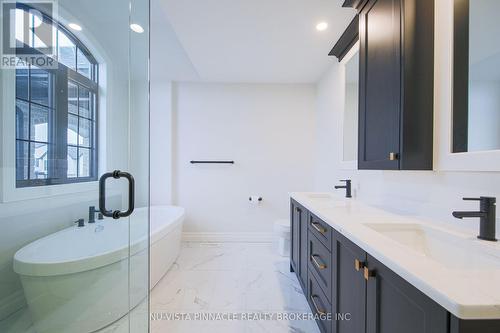 1932 Trailsway Drive, London South (South B), ON - Indoor Photo Showing Bathroom