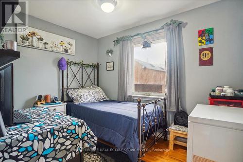 391 East 16Th Street, Hamilton, ON - Indoor Photo Showing Bedroom