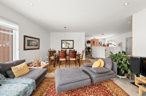 Salon - 1055  - 1057 Route 117, Val-David, QC - Indoor Photo Showing Living Room