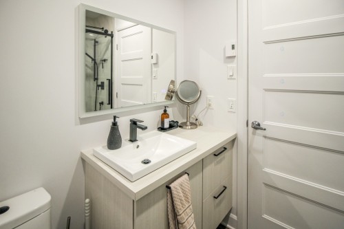 Salle de bains - 69 64E Avenue O., Saint-Paul-De-L'Île-Aux-Noix, QC - Indoor Photo Showing Bathroom