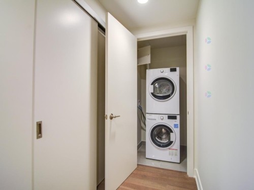 Laundry - 506-1288 Rue St-Antoine O., Montréal (Ville-Marie), QC - Indoor Photo Showing Laundry Room