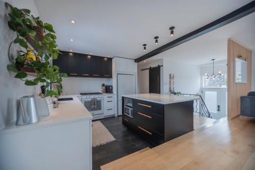 562 Rue Miles  Longueuil (Greenfield Park), QC J4V 1S6